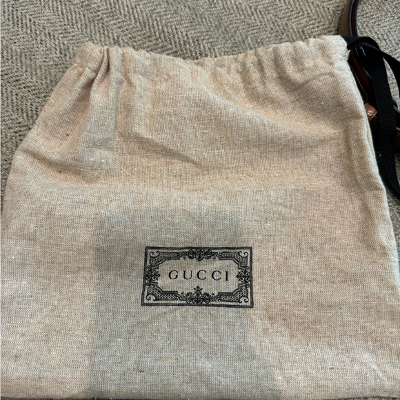 Gucci belt brown w/gold square G buckle. Men’s 110” 44 waist 1” thick - Picture 3 of 5